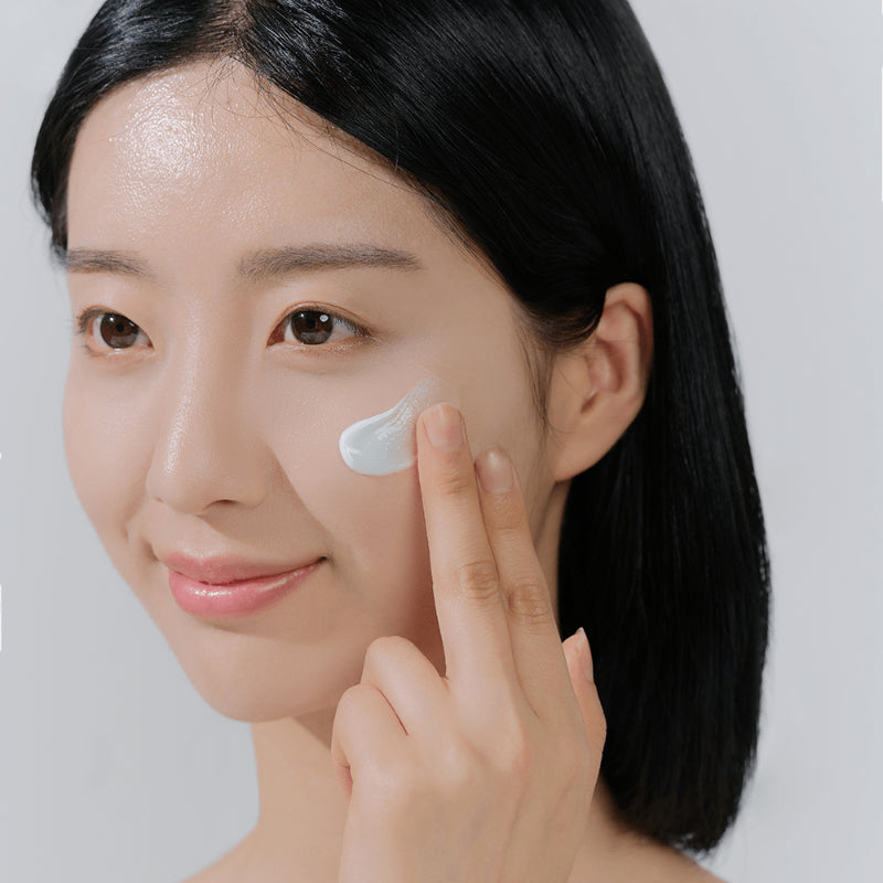 SKIN1004 – Madagascar Centella Hyalu-Cica Water-Fit Sun Serum