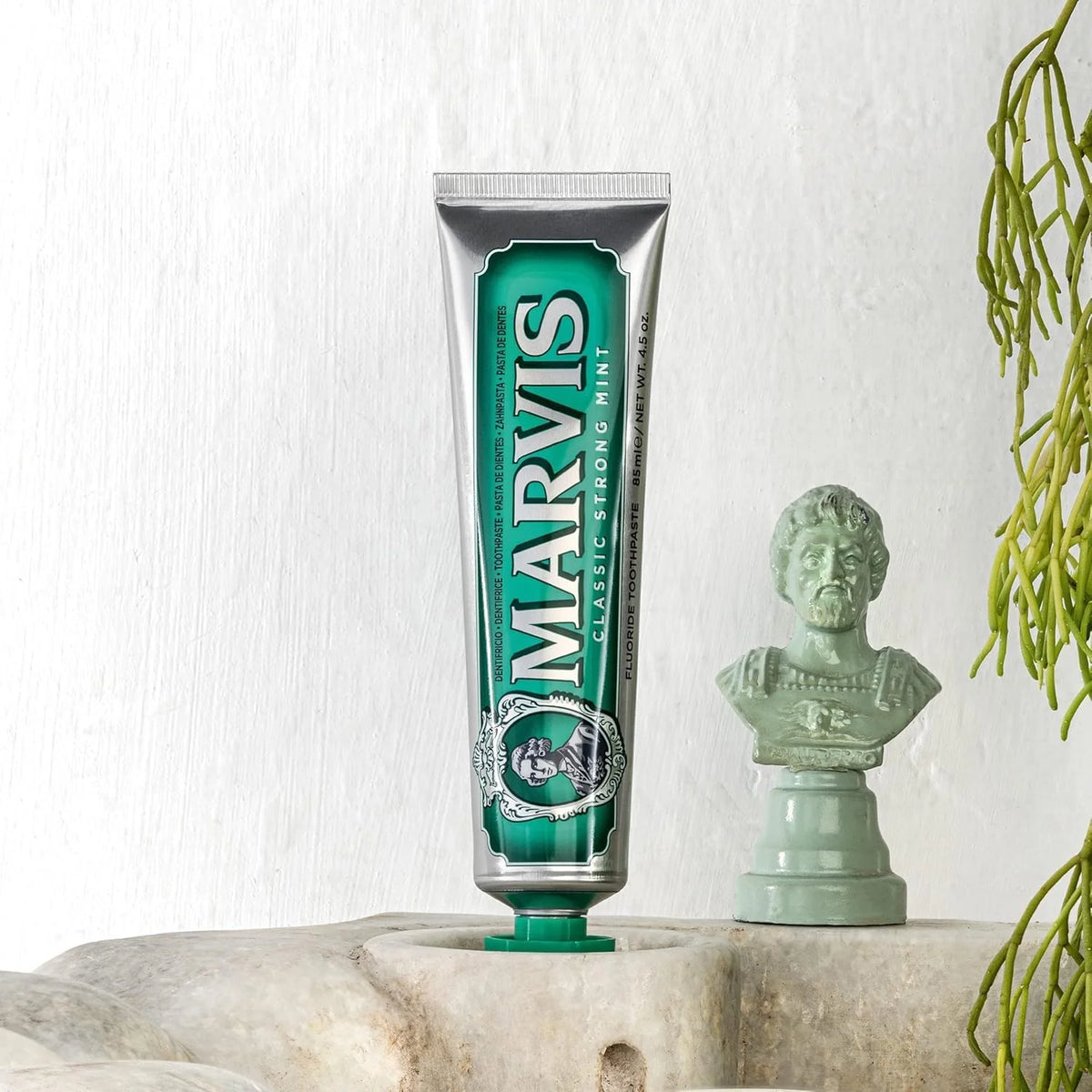 MARVIS – Classic Strong Mint Toothpaste